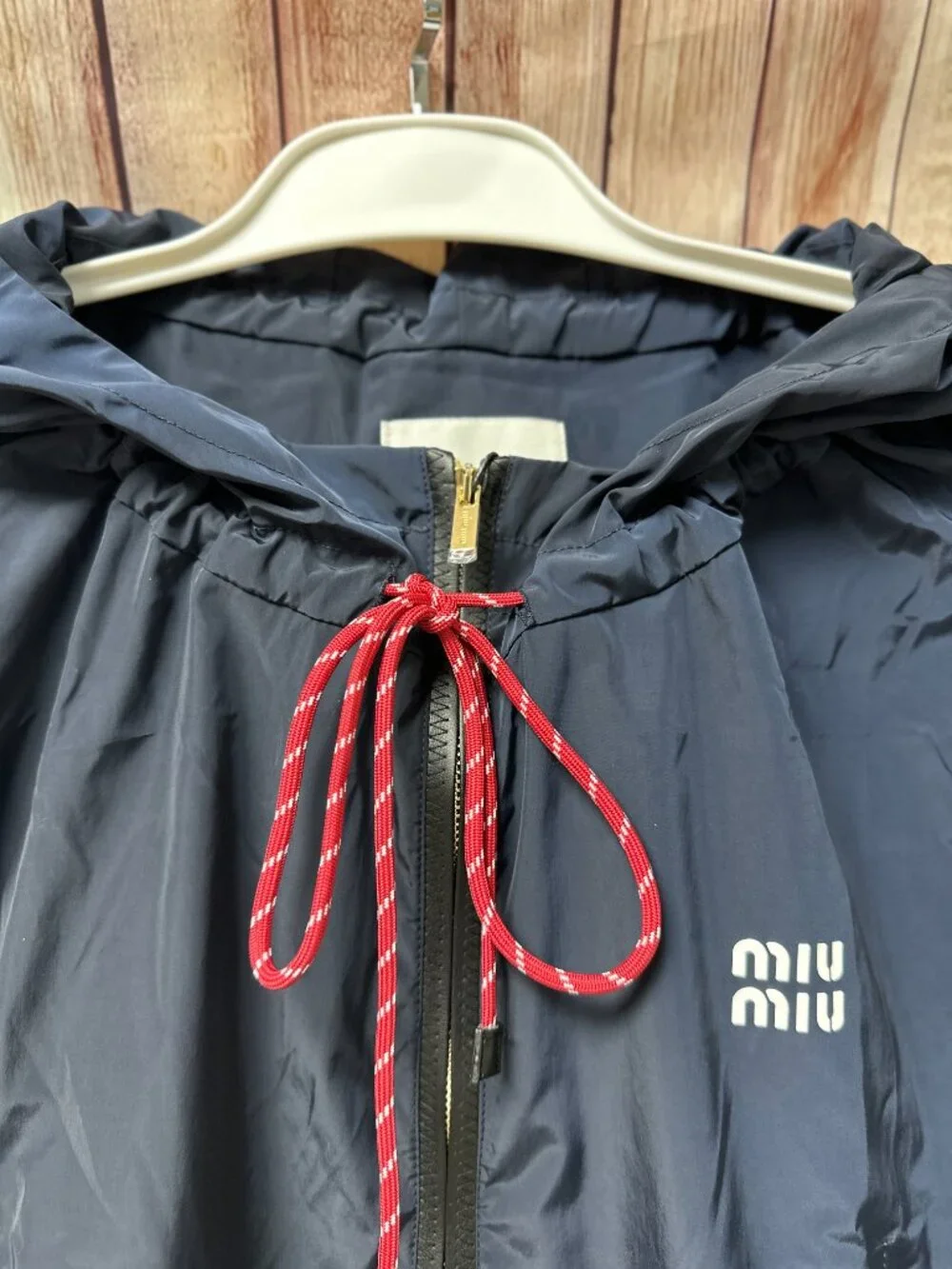 Miu Miu Navy Cropped Hooded Windbreaker Jacket M - Picture 3 of 8